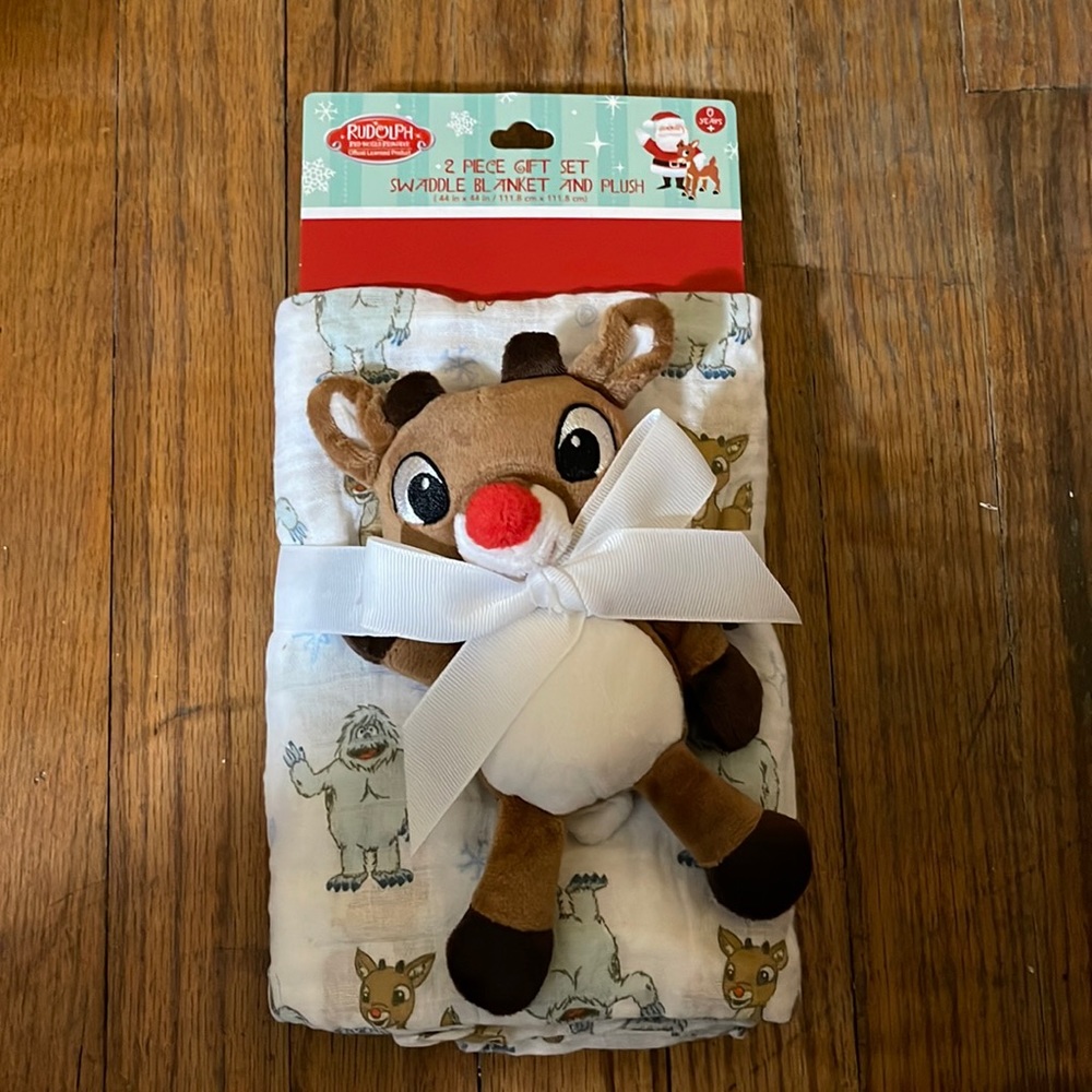 2 piece swaddle blanket and plush gift set